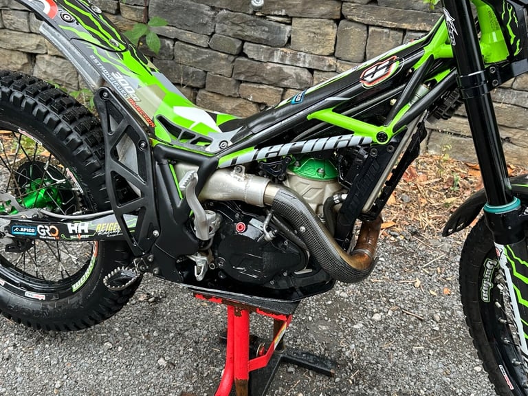 2021 VERTIGO COMBAT Combat Vertical 300 (21MY)  Petrol Manual