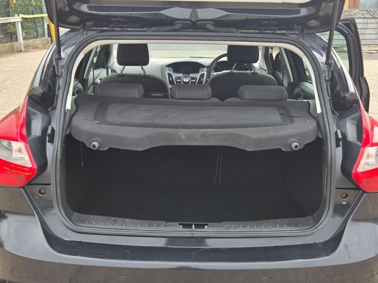 2013 Ford Focus 1.6 Titanium Powershift Euro 5 5dr Hatchback Petrol Automatic