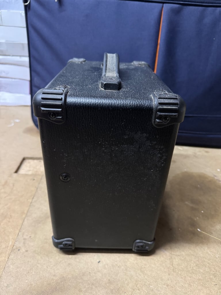 Yamaha guitar amplifier model ga-15 in very good condition. 