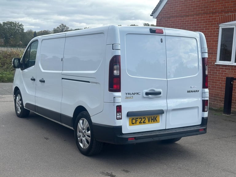 2022 Renault Trafic 2.0 dCi Blue LL30 Sport L2 H1 Euro 6 (s/s) 5dr PANEL VAN Diesel Manual