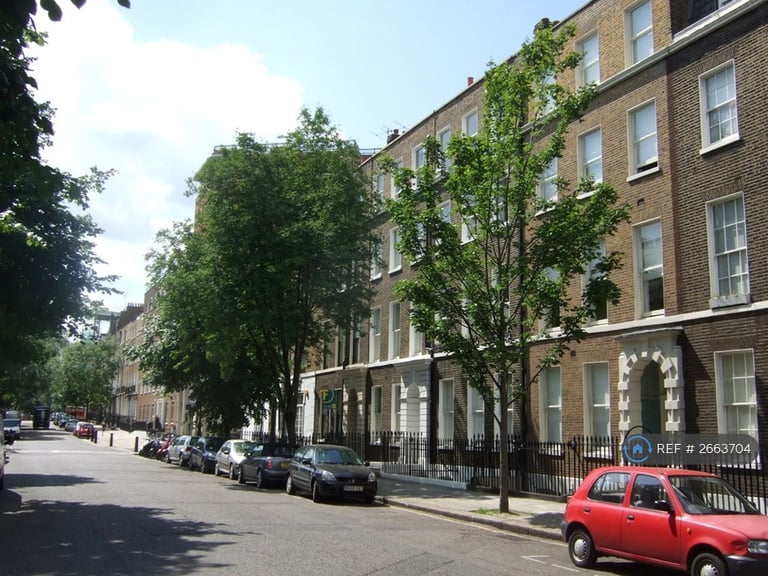 2 bedroom flat in Doughty Street, London, WC1N (2 bed) (#2663704)