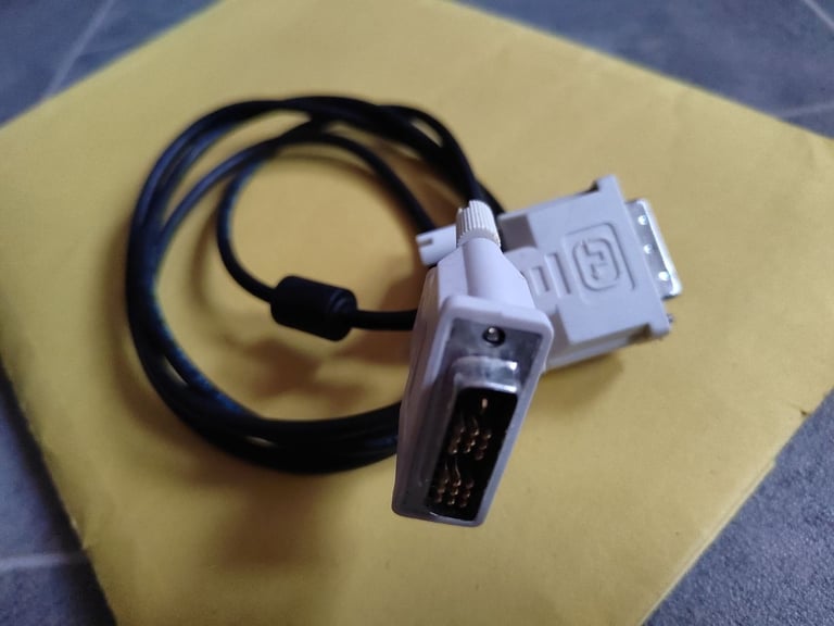 MONITOR DVI CABLE