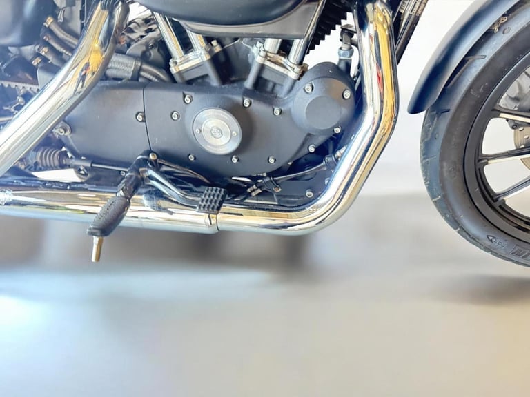 2015 Harley-Davidson Sportster 883 XL883N Iron 883
