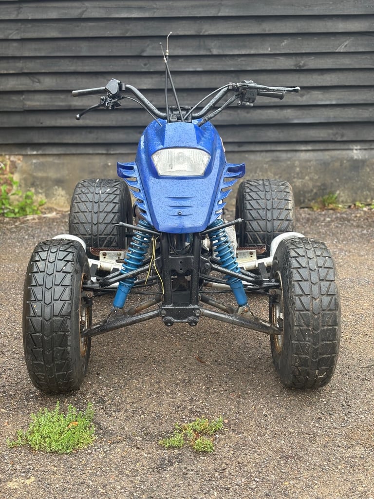 Quad bike 250 (cc)