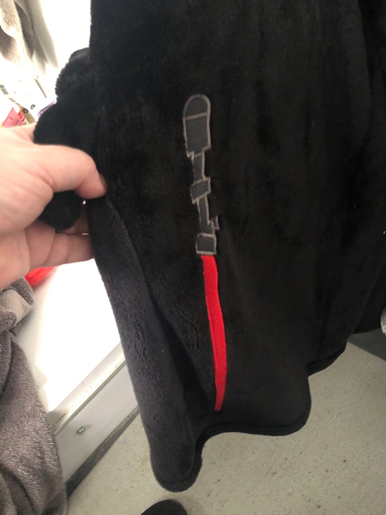 Childrens Star Wars bathrobe Age 7-8
