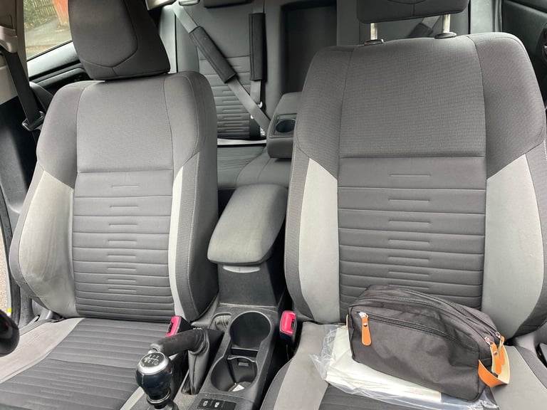 Toyota auris 2015 estate 1.2 petrol Euro 6 ulez compliant