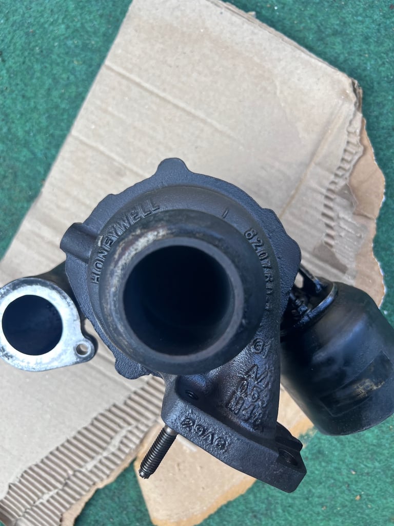 Turbocharger for Peugeot 308 1.6 HDi (2016) – Original Honeywell – Used