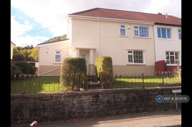 3 bedroom house in Blaenrhondda Road, Blaenrhondda, Treherbert, CF42 (3 bed) (#2670179)