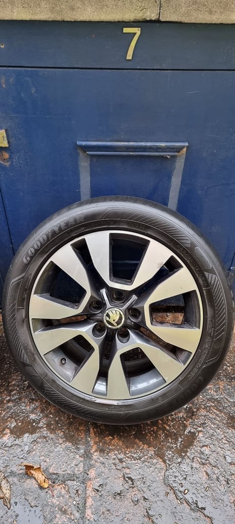 Alloy wheels, 4x 225 50 r17, 7Jx17 ER 45, 5x112, skoda, goodyear efficientgrip performance 2
