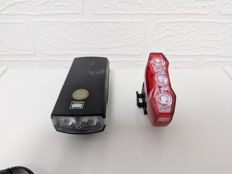 Like New CatEye AMPP1100 Front & CatEye VIZ 450 Rear LED Bicycle lights / FREE LOCAL DELIVERY