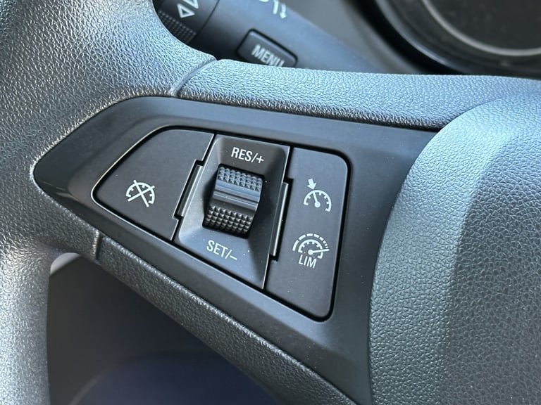 2016 Vauxhall Zafira Tourer 1.4 I Turbo Design Petrol Manual 5 Door MPV Black