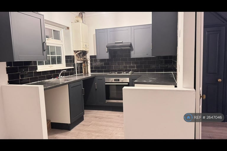 3 bedroom house in Crossfield Road, Clacton-On-Sea, CO15 (3 bed) (#2647046)