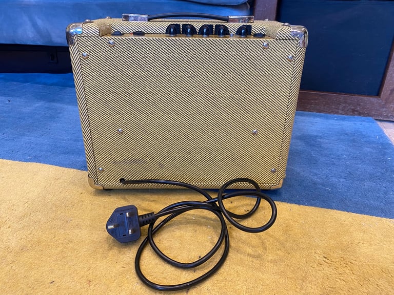 Sub Zero Gold Base Guitar Amp Amplifier Electic Practice Amp Working