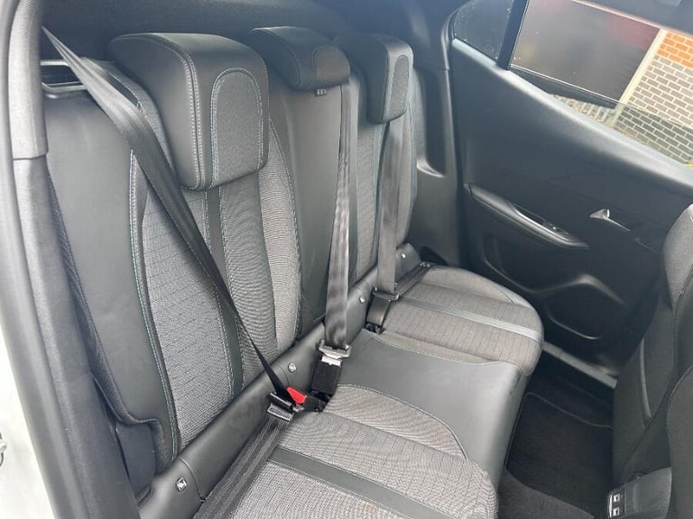 2022 Peugeot 2008 1.2 Puretech Allure Premium Suv 5dr Petrol Eat Euro 6 (s/s) (130 Ps) HATCHBACK ...