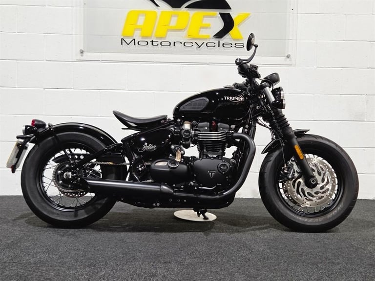 Triumph Bobber BLACK! LOADS OF EXTRAS