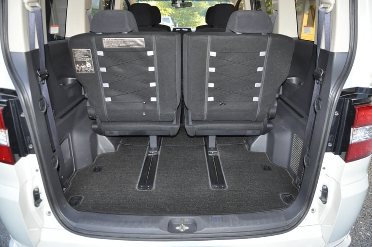 2010 Mitsubishi Delica D5 4WD ROADEST MPV Petrol Automatic