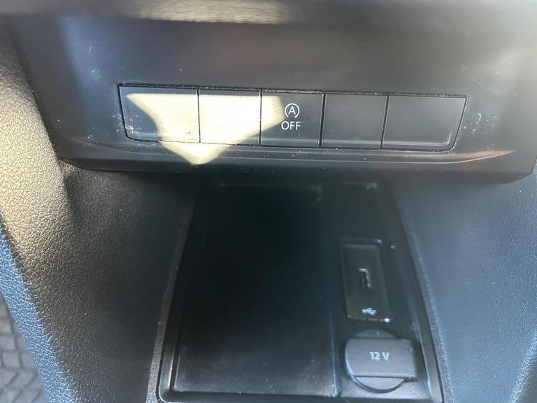 2018 Volkswagen Caddy Maxi 2.0 TDi C20 Maxi FWD 5dr (Window) WINDOW VAN Diesel Manual