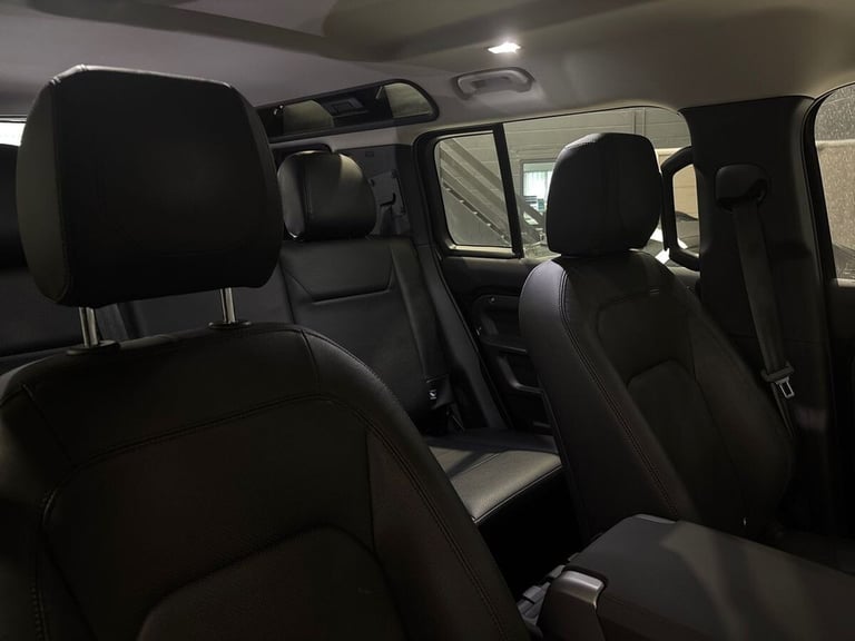 2023 Land Rover Defender 3.0 D250 MHEV SE Hard Top SUV 5dr Diesel Auto 4WD MWB Euro 6 (s/s) (250 ...