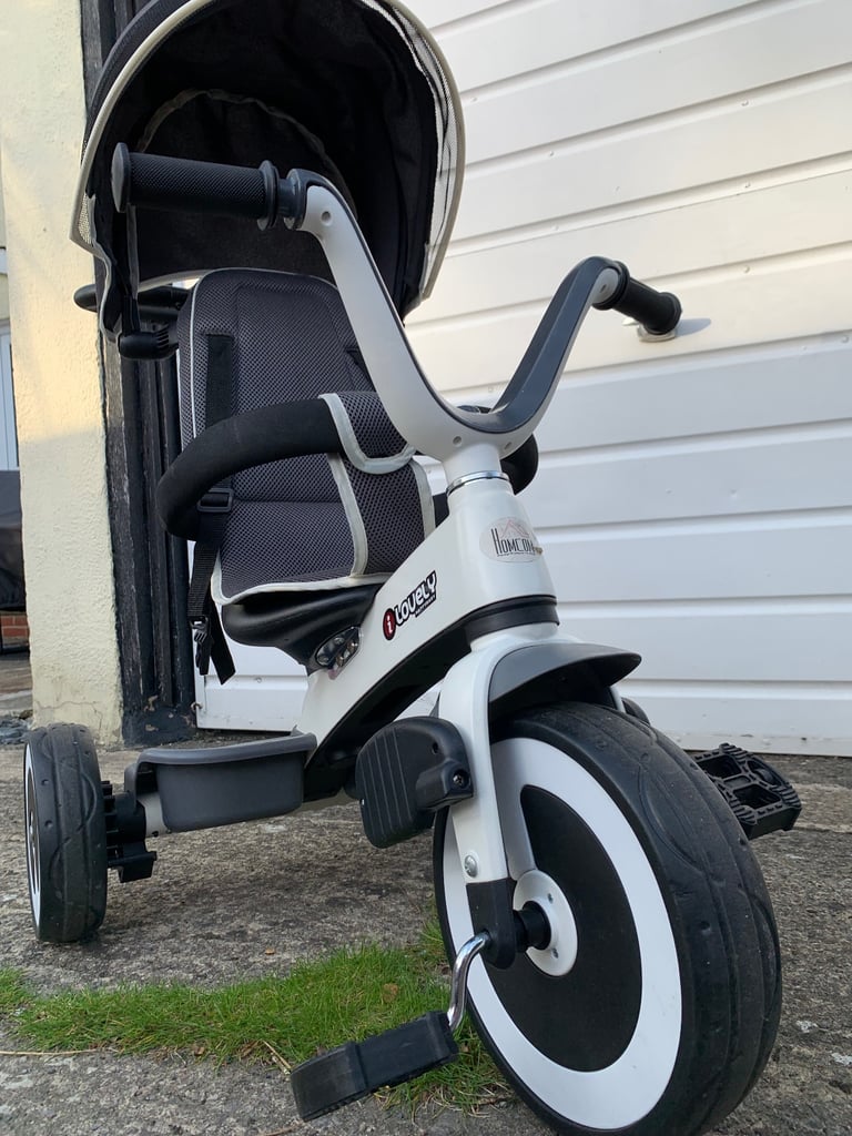 image for HOMCOM 4 in 1 Tricycle for Kids Pedal Trike with Parent Handle Push Along RRP£95