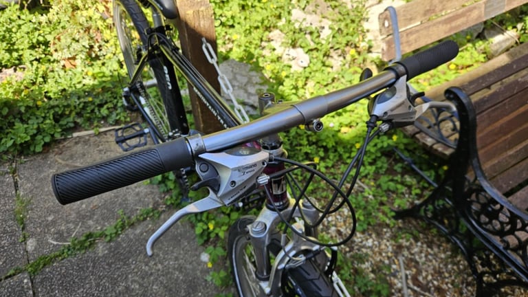 Trek Mountain Track 850 Bike (Serviced)