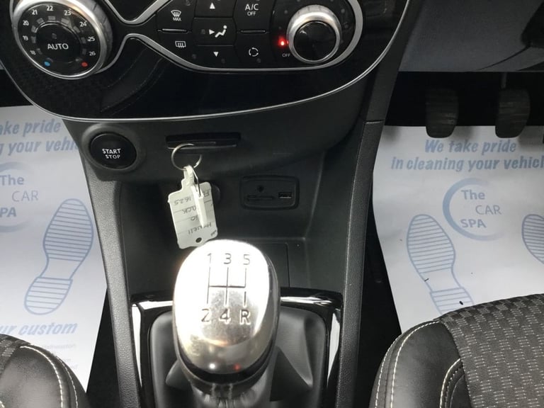 2017 Renault Clio 1.5 dCi Dynamique S Nav Hatchback 5dr Diesel Manual Euro 6 (s/s) (90 ps) Hatchb...