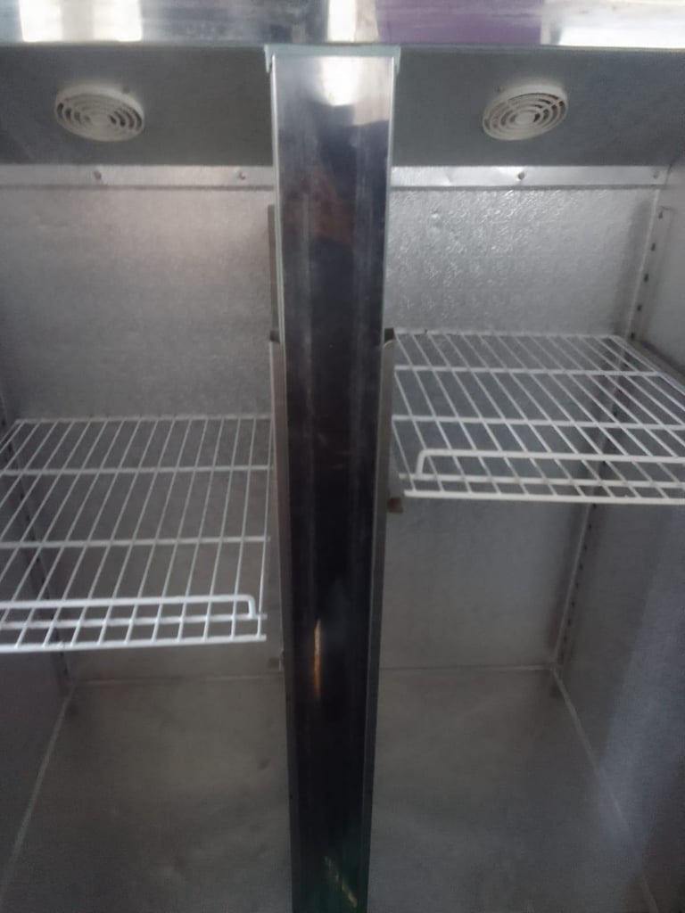 Commercial catering equipment Double door polar fridge restaurant kitchen trailer items 