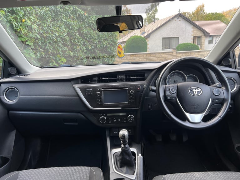 Toyota, AURIS, Hatchback, 2014, Manual, 1364 (cc), 5 doors