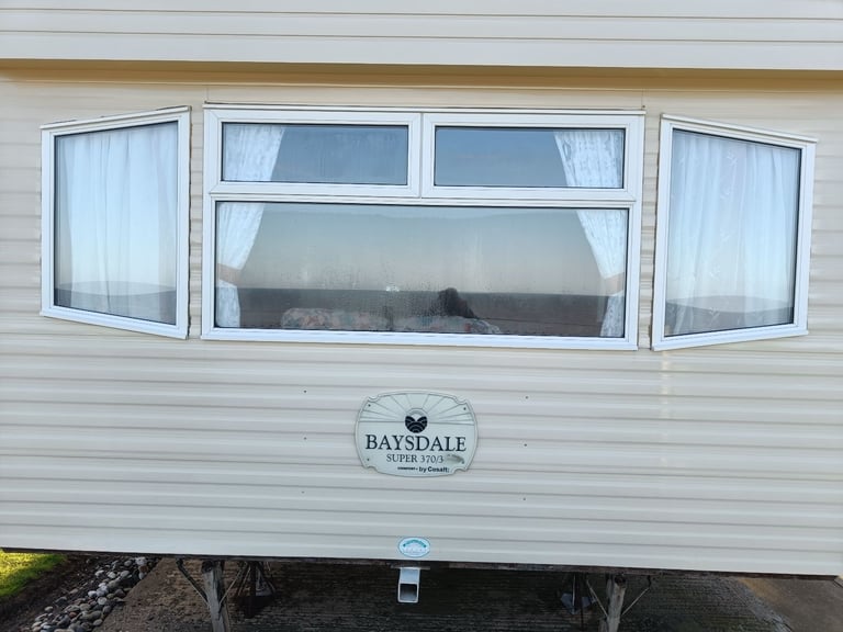 Static Caravan, 2005 Cosalt Baysdale Super 370/3 Bedroom, Hornsea