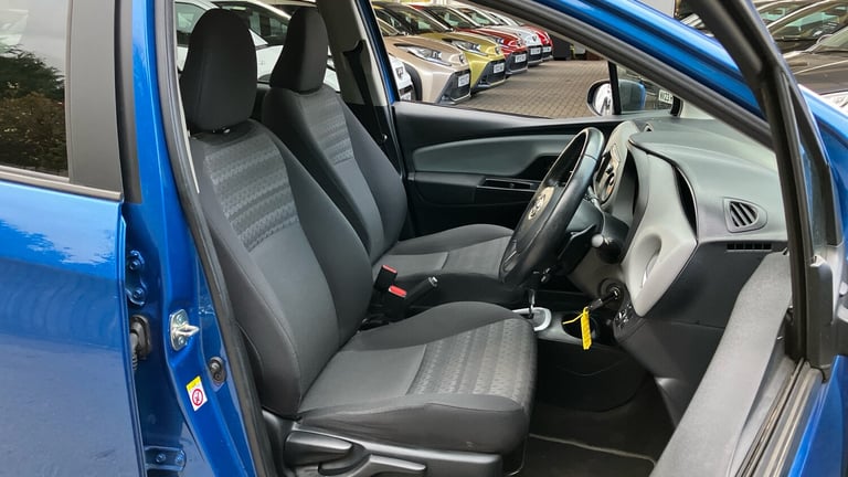 2017 Toyota Yaris 1.33 VVT-i Icon 5dr CVT Petrol Hatchback Hatchback Petrol Automatic