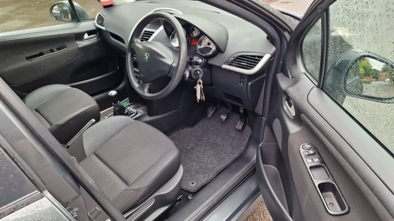2010 Peugeot 207 1.4 Millesim Hatchback 5dr Petrol Manual Euro 5 (75 ps) Hatchback Petrol Manual