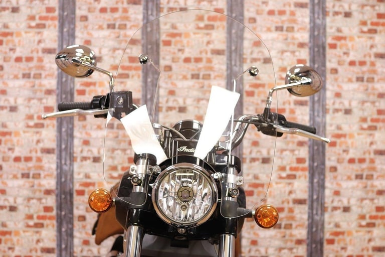 2016 INDIAN SCOUT - 11,274 MILES - INDIAN STAGE 1 EXHAUST, PANNIERS AND SCREEN