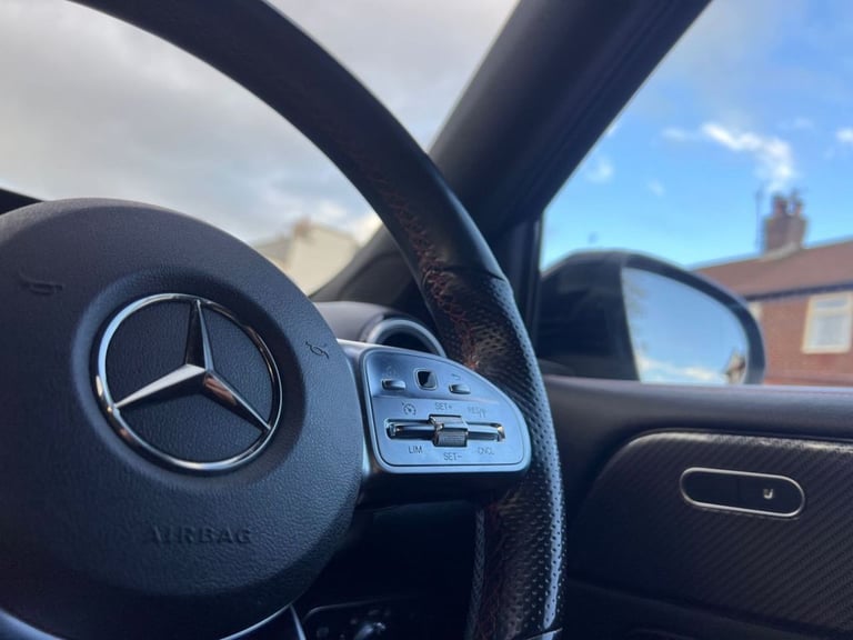 2022 72 MERCEDES-BENZ GLB 2.0 GLB220D AMG LINE SUV 5DR DIESEL 8G-DCT 4MATIC EURO