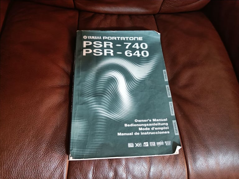 Yamaha PSR 740 arranger keyboard