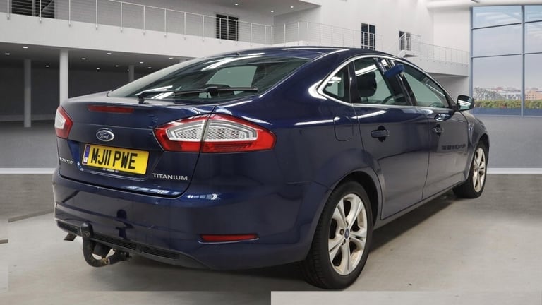2011 Ford Mondeo 2.0 Titanium 5dr HATCHBACK Petrol Manual
