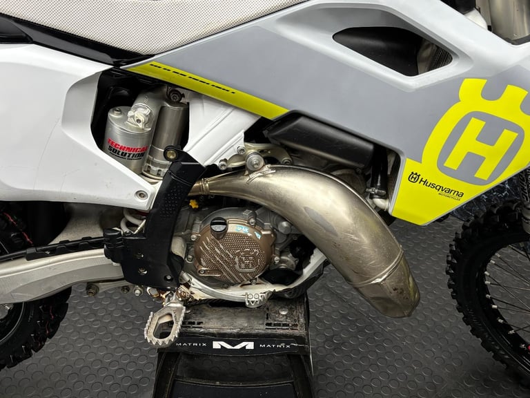 Husqvarna TC 125 2023 (MX / MOTOCROSS / ENDURO ) @ AJ TRADING