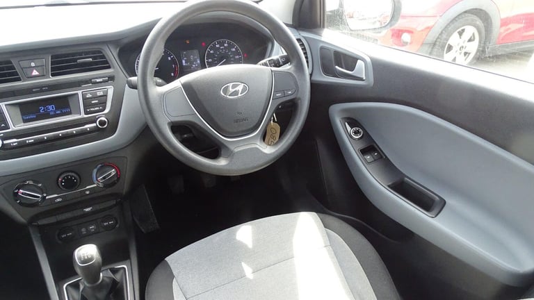 HYUNDAI I20 1.2 Blue Drive S Silver Manual Petrol 2016