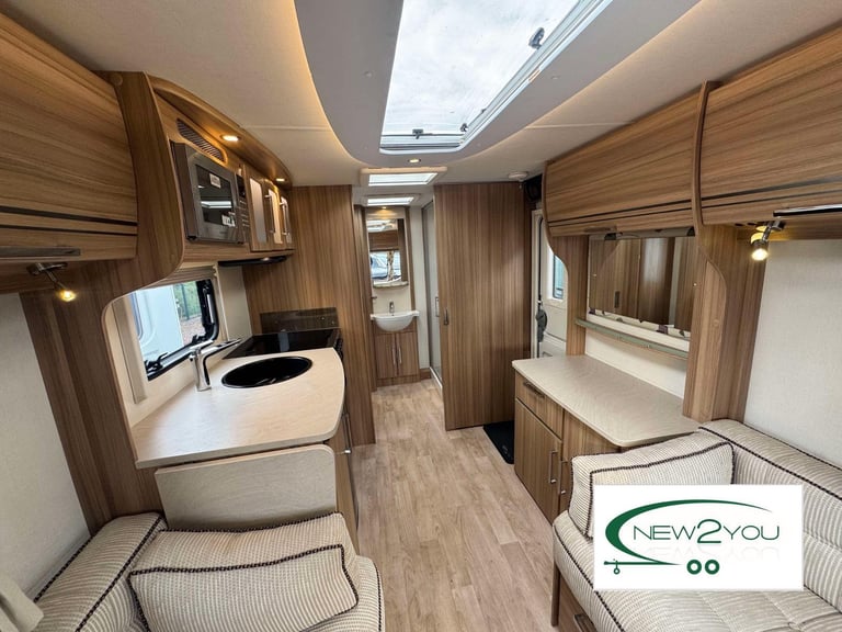 2015 Lunar ULTIMA 470 2 Berth Caravan - STOCK E110