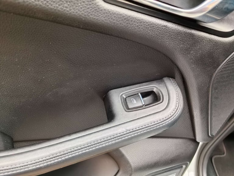 2015 Porsche Macan 3.0 Macan S D Semi-Auto 4WD 5dr SUV Diesel Automatic