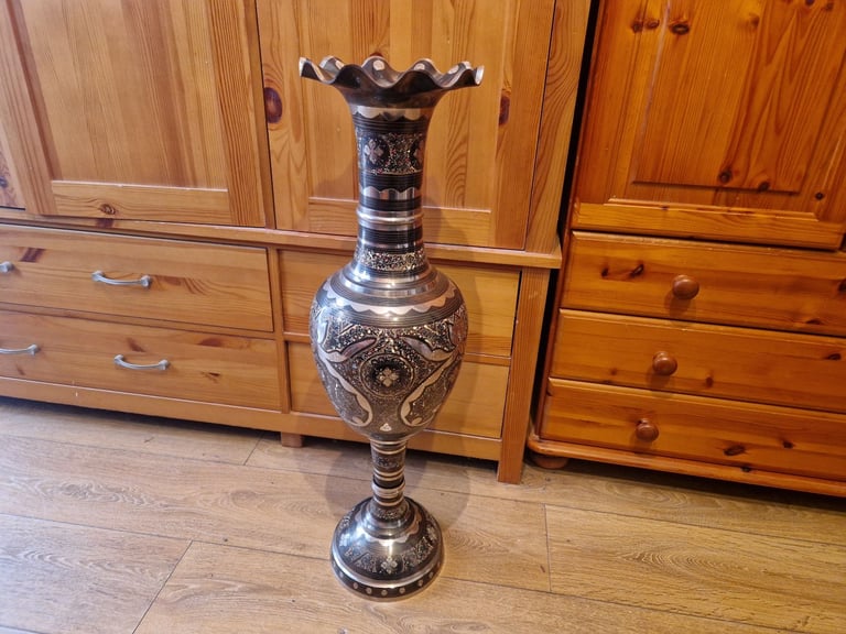 image for Antique Retro Style Brass Metal Oriental Asian Art Deco Urn Pot Persian Vase