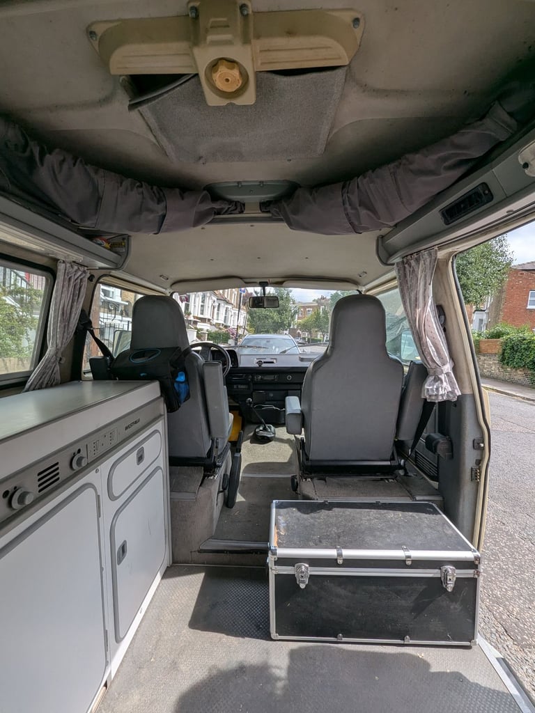 VW T25 Campervan – Great Condition!