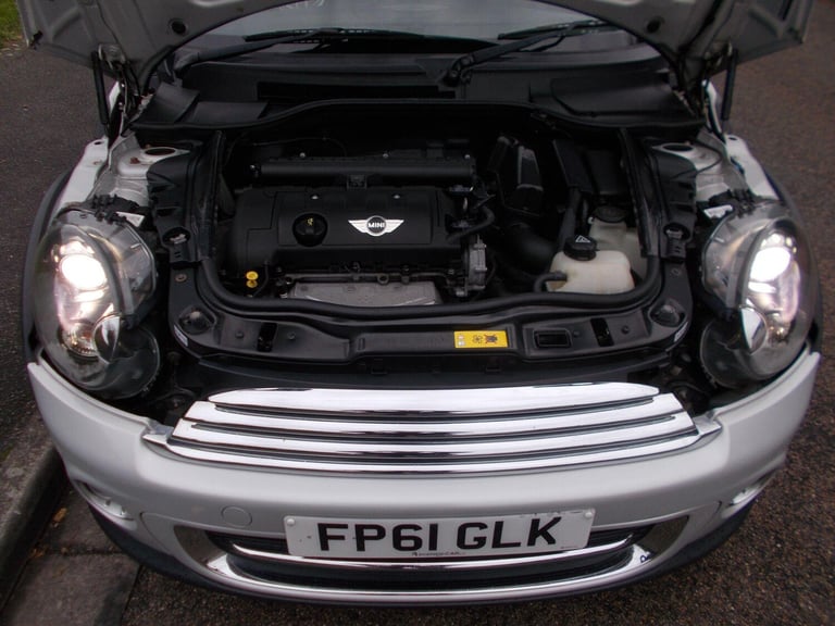 2011 MINI Hatch 1.6 Cooper Soho Euro 5 (s/s) 3dr HATCHBACK Petrol Manual