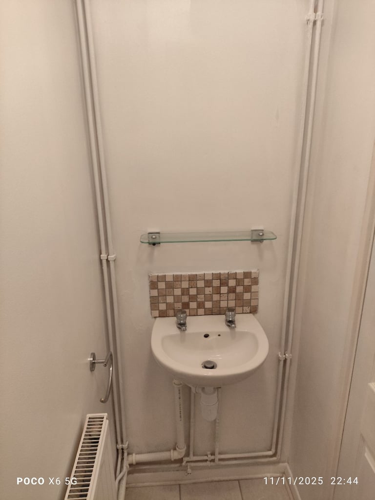 3 bedroom semi-detached house for rent (available now) Internal photos