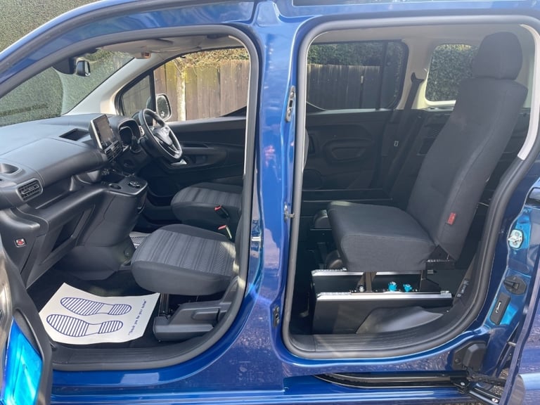  Vauxhall Combo-life 1.2 Turbo 130 SE 5dr AUTOMATIC WHEELCHAIR ACCESSIBLE