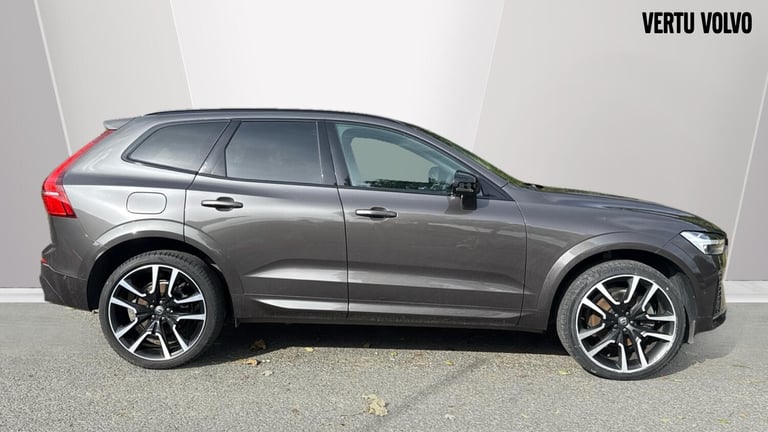 2022 Volvo XC60 2.0 B5P Ultimate Dark 5dr AWD Geartronic Petrol Estate Estate Petrol Automatic