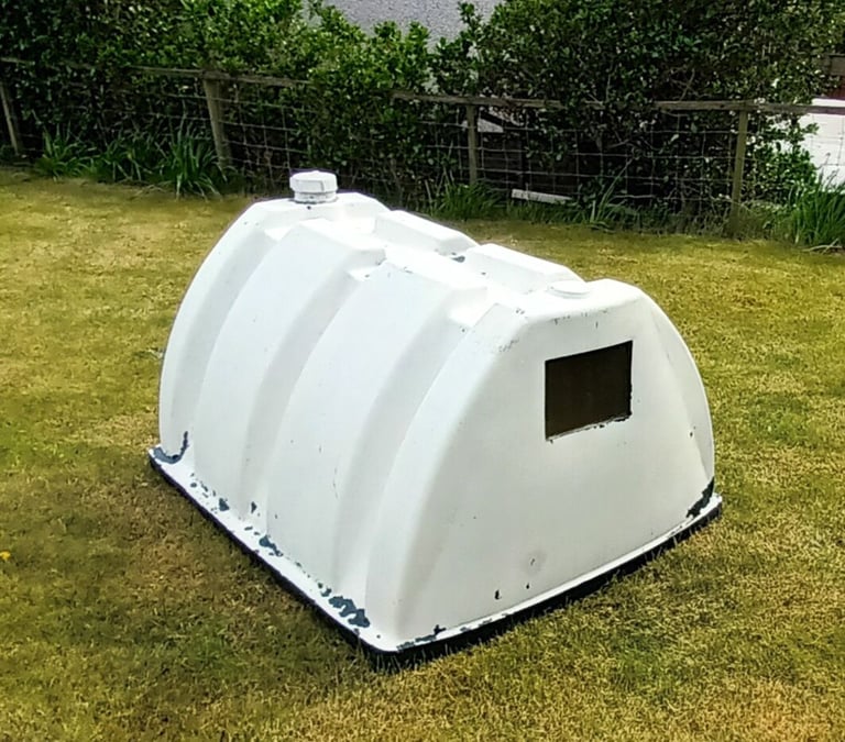 Dog kennel 