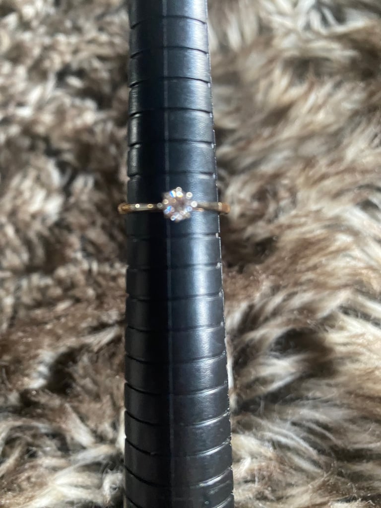 image for 18ct gold and platinum diamond ring 