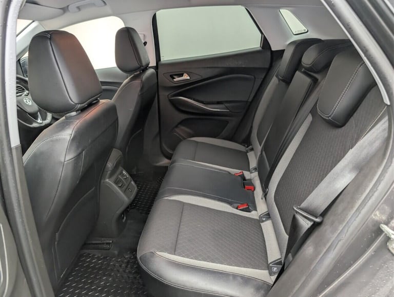 2021 Vauxhall Grandland X 1.2 Turbo SRi Nav SUV 5dr Petrol Manual Euro 6 (s/s) (130 ps) HEATED SE...