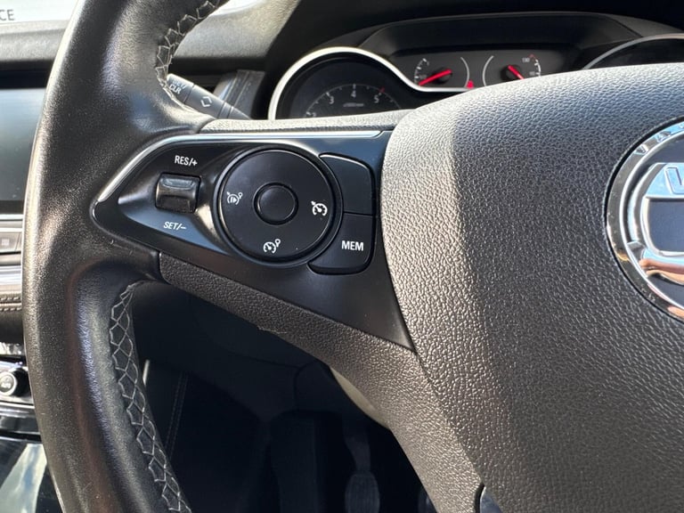 2020 Vauxhall Grandland X 1.2 Turbo SRi Nav 5dr HATCHBACK PETROL Manual