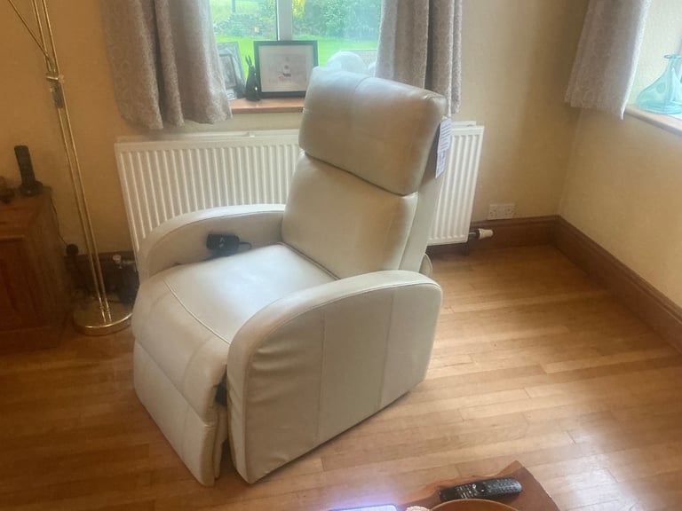 image for Bexton riser recliner chair