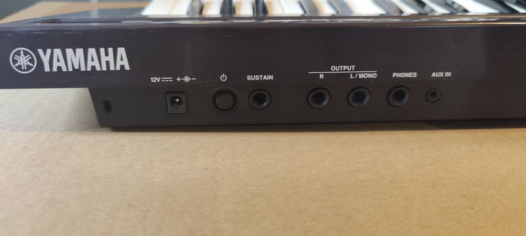 Yamaha reface DX Synthesizer